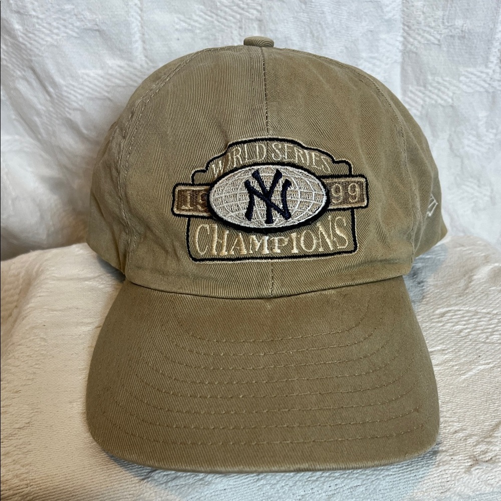 Vintage New Era New York Yankees 1999 World Series Champions Strapback Cap